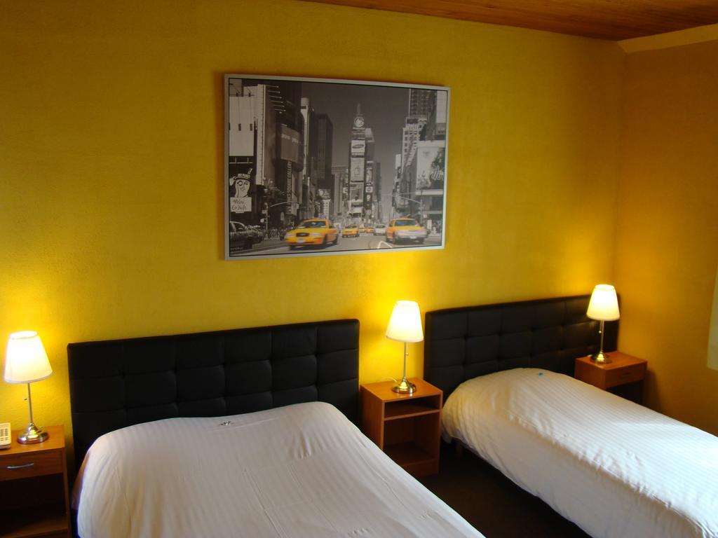 Hotel Restaurant - La Ferme De Vaux Creil Kültér fotó
