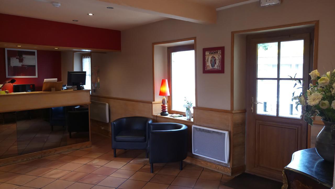Hotel Restaurant - La Ferme De Vaux Creil Kültér fotó